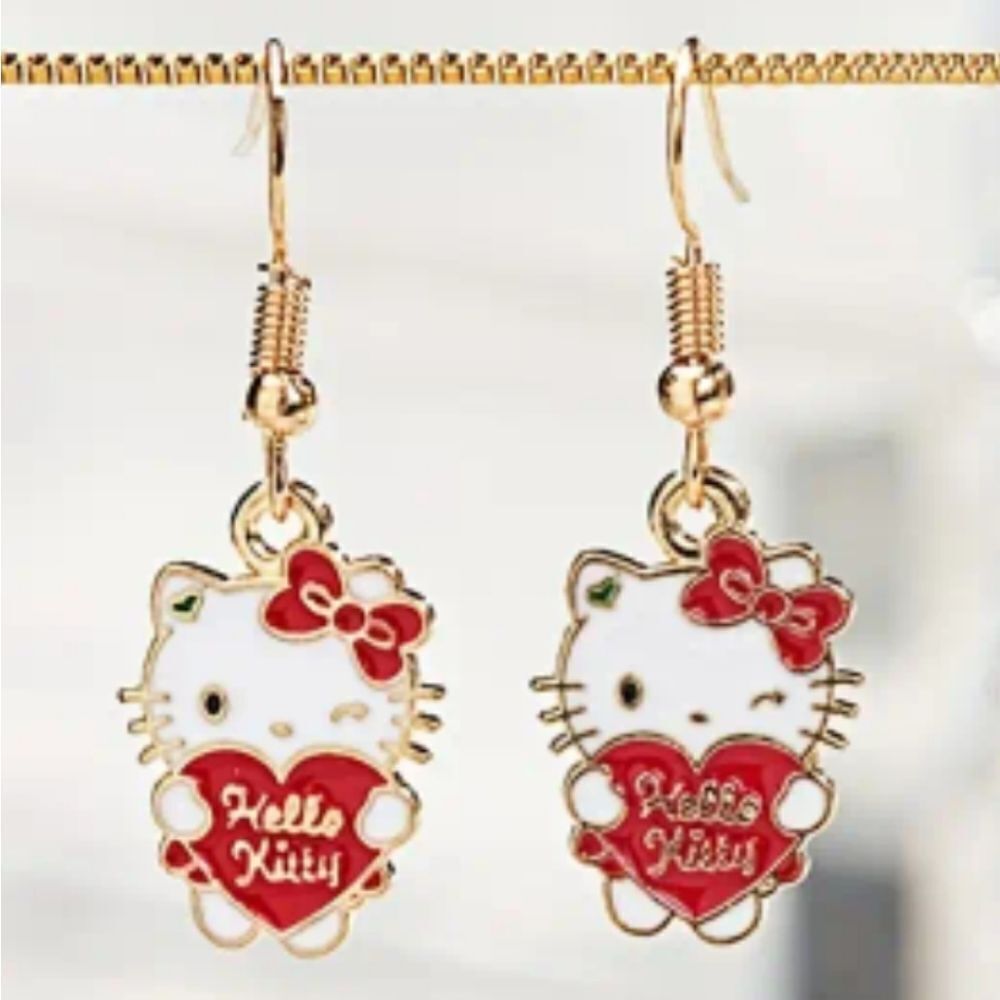 New HELLO KITTY red heart dangle earrings